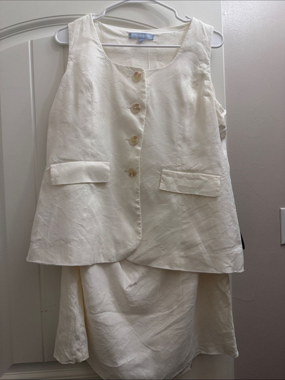 ANTONIO MELANI Cream Two-Piece Skirt and Vest Set